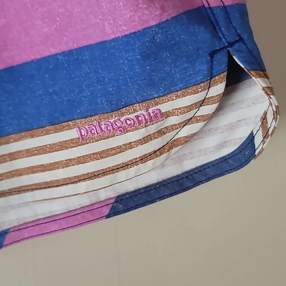 Women's Patagonia Wave Maker Board Surfing short Pink & Blue Stripe SZ 8 - Picture 4 of 15
